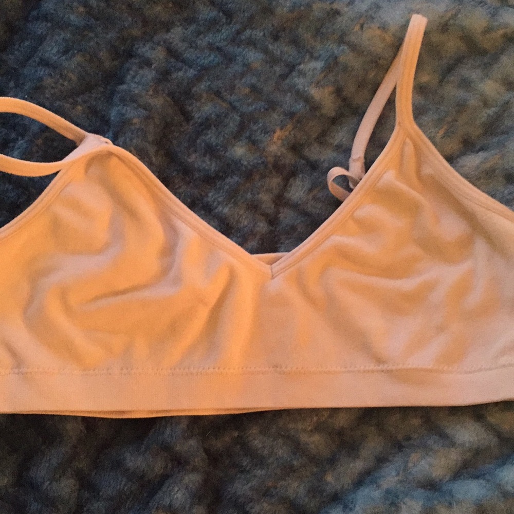 Bras - Picture 7 of 8